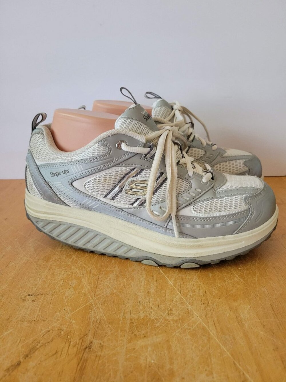 Skechers Shape Ups Toning Athletic Walking Shoes Women’s Size 9 White Silver